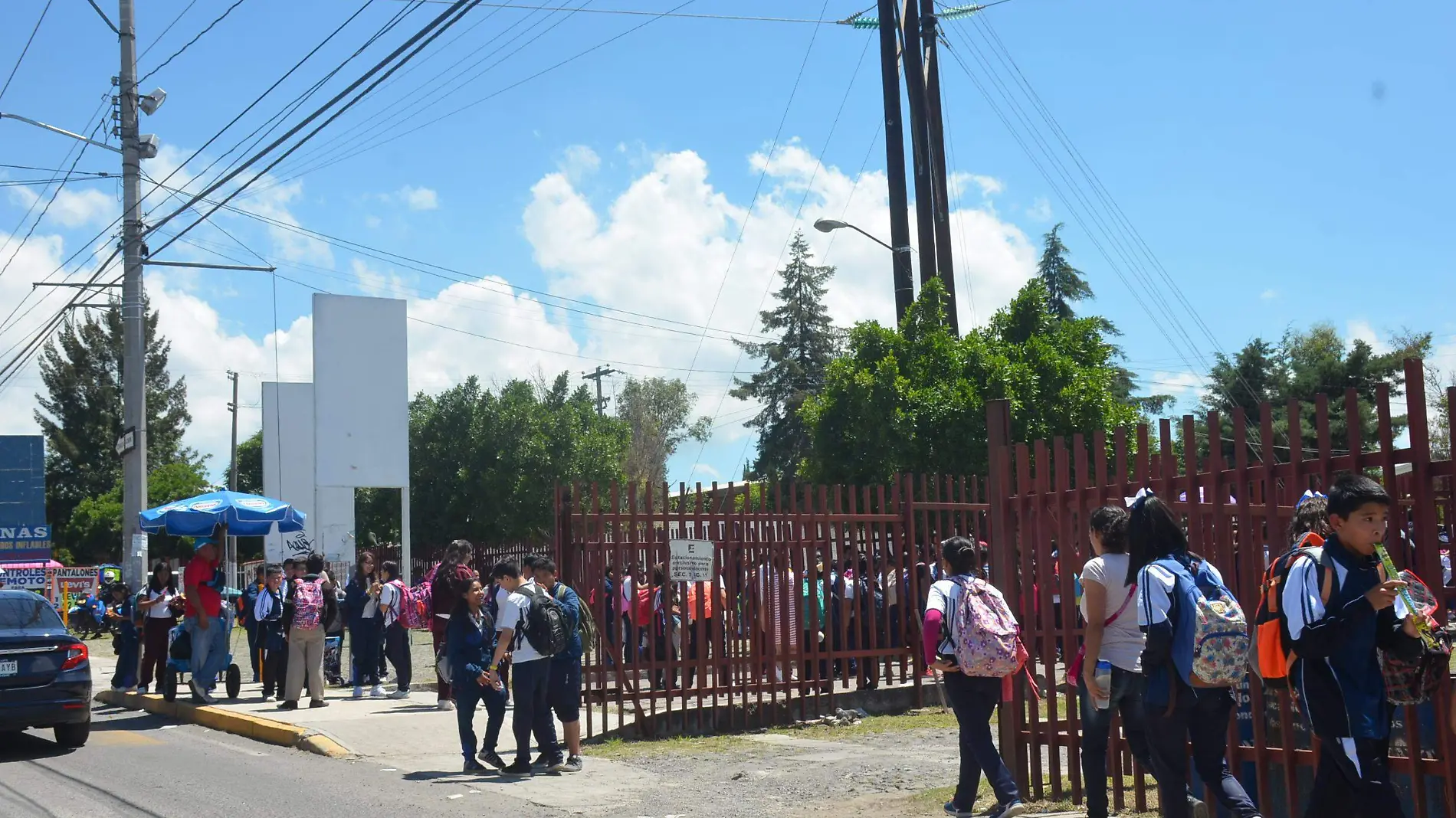 Piden que incorporar maestros para las clases de los alumnos de la Técnica 11. Foto Luis Luévanos.